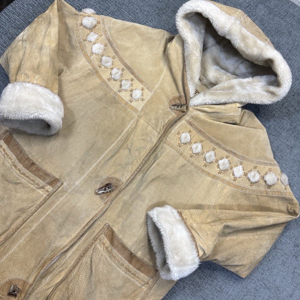 OTA Outertown Winter Coat‎ Womens L Tan Leather Suede Fur Lined Toggle Button